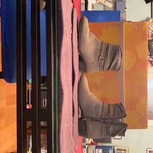 Girls size 3 Wonder Nation booties in beige. Favorites. Comfortable. Zip side